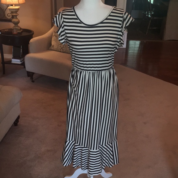 Reborn J Black & White Striped MIDI Dress - Picture 2 of 13